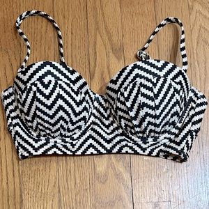 Zigzag Black & Cream Bra Top